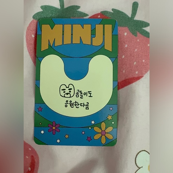 Newjeans 2nd EP "Get Up" Minji Official Photo Card - Picture 3 of 3